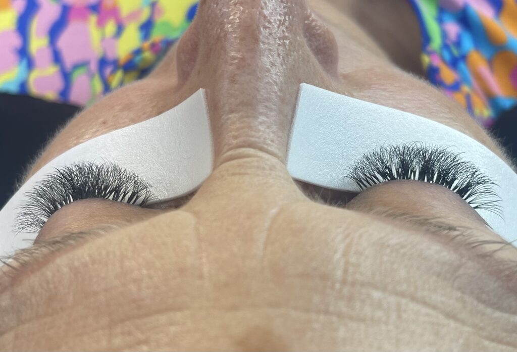 Hybrid Lashes